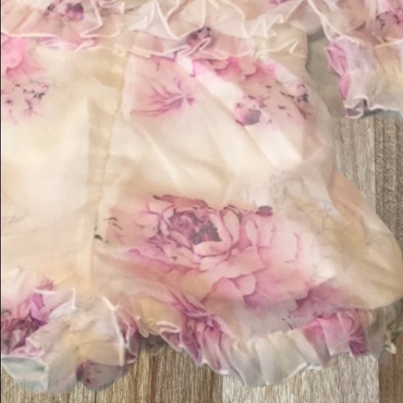 WHITE LINED CHIFFON LILAC FLORAL RUFFLE ROMPER - Picture 9 of 11